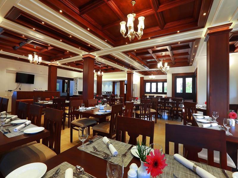 Nihara Resort And Spa Kochi Exterior photo